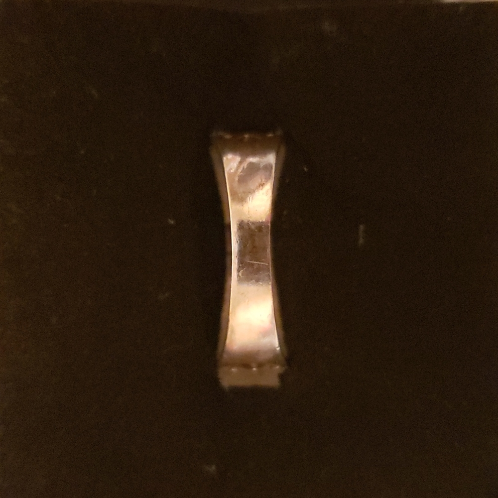 EUC Vintage, Sterling Silver and Mother of Pearl Ring, Size 7 and 3/4 - Picture 4 of 5